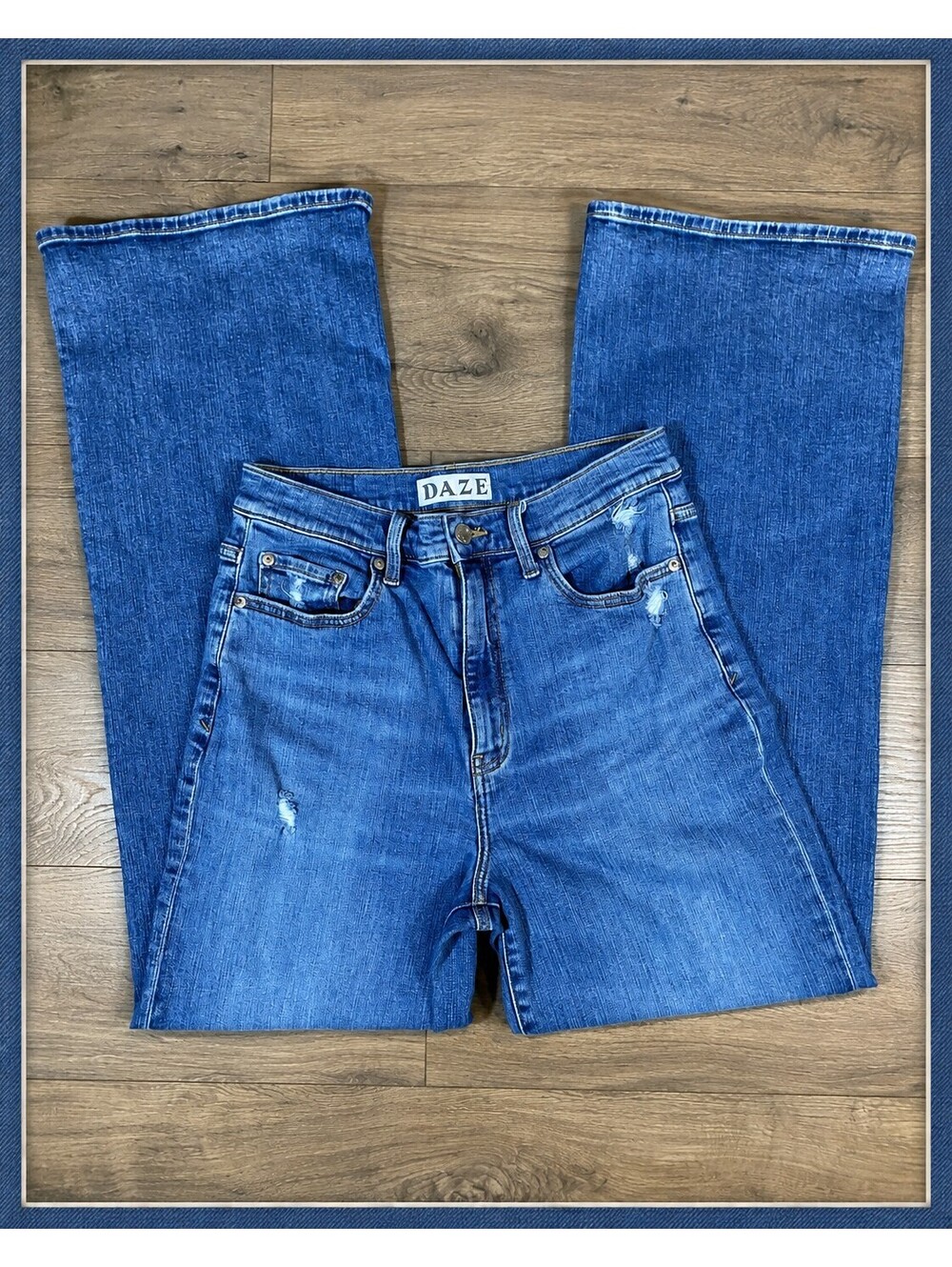 DAZE Far Out Jeans Womens 29 High Rise Wide Leg Distressed Blue Stretch Denim